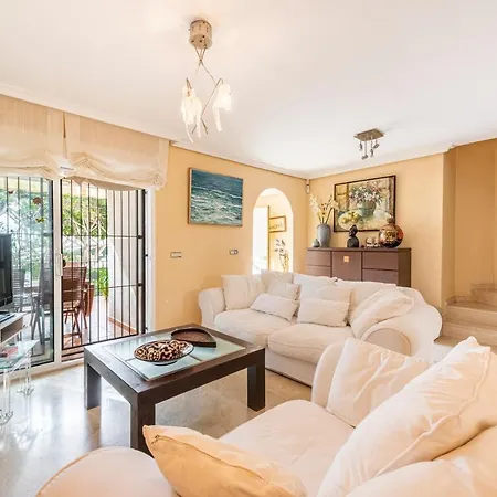 El Arenal Townhouse By The Beach With Swimming Pool Ii - Eaw Homes * מארבלה