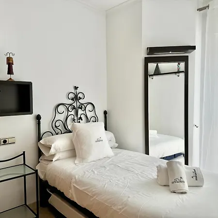 El Arenal Townhouse By The With Swimming Pool Ii- Eaw Homes Holiday home *